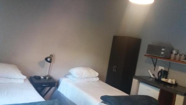 A la foto es mostra l'objecte Homely room in peaceful and comfortable old farmhouse situat a la ciutat de Lephalale.