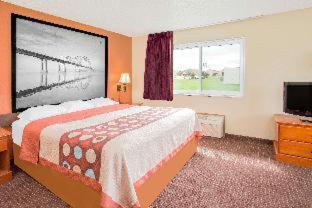 Foto 2: Super 8 by Wyndham Waverly