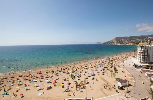 A la foto es mostra l'objecte EDIFICIO PEÑON DE IFACH situat a la ciutat de Calp.