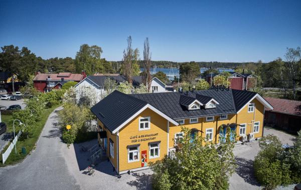 A la foto es mostra l'objecte Köpmans situat a la ciutat de Haverö.