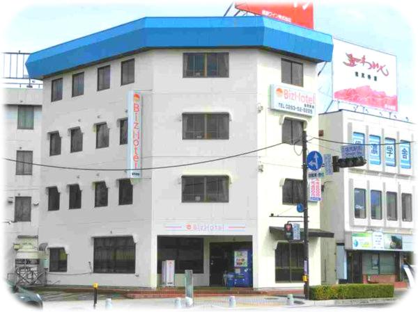 На фото показан объект Biz Hotel Shiojiri Ekimae, расположенный в городе Seba.