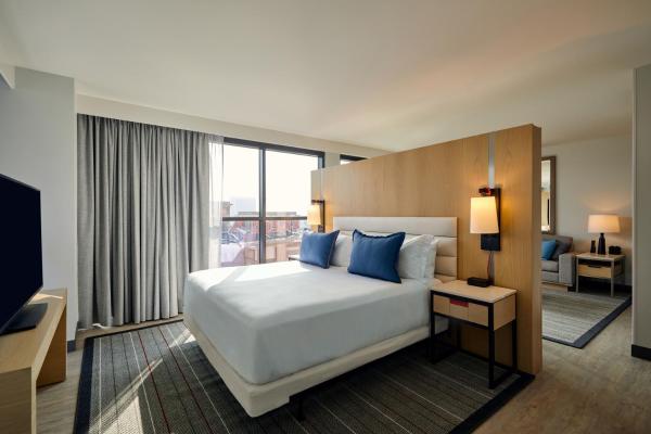 Foto 7: Live! by Loews - St. Louis