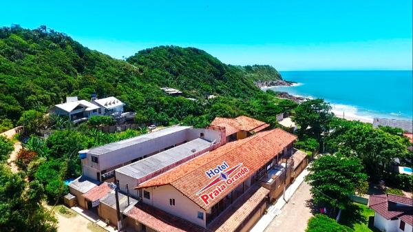 A la foto es mostra l'objecte Hotel Praia Grande situat a la ciutat de Penha.