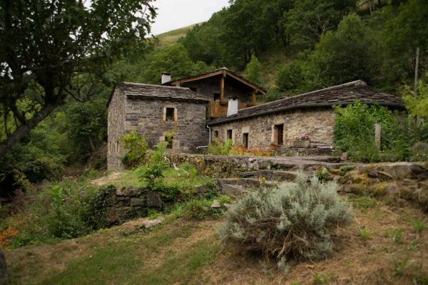 A la foto es mostra l'objecte El Molino de Yera situat a la ciutat de Yera.