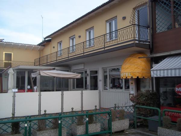 Na zdjęciu widoczny jest obiekt Hotel Gronda Lagunare położony w mieście Tessera.