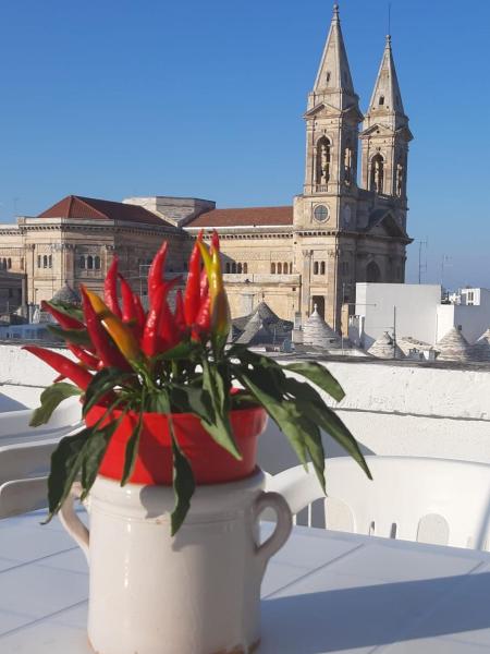 A la foto es mostra l'objecte Jarubed situat a la ciutat de Alberobello.