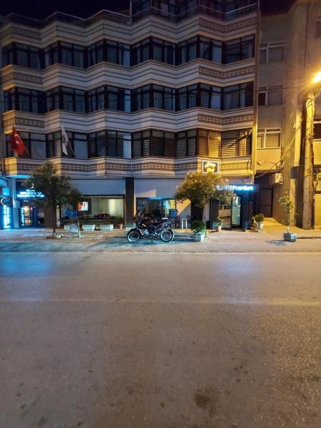 Na foto é possível ver o objeto ESKOPPremium OTEL localizado na cidade de Kartalkaya.