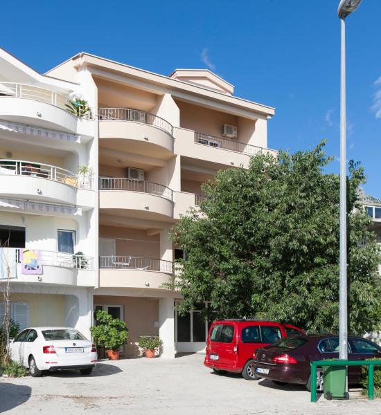 Apartments Nevenka I Josko - Podgora