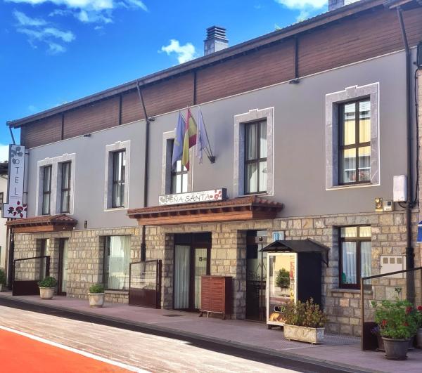 写真にはOnís市にあるHotel - Apartamentos Peña Santaが写っています。