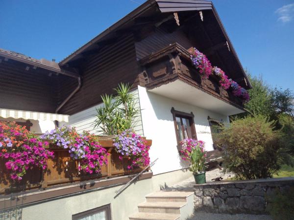 A la foto es mostra l'objecte Gästehaus Verena situat a la ciutat de Mondsee.