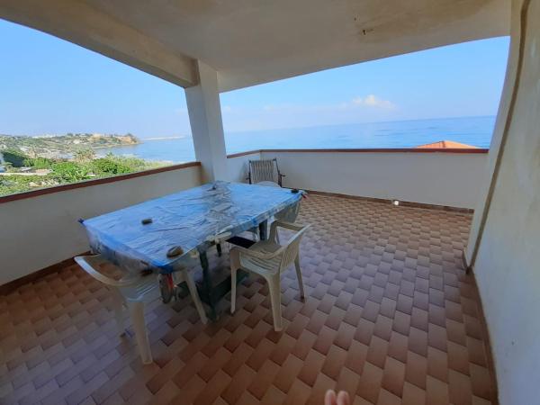 Na zdjęciu widoczny jest obiekt la finestra sul mare piano 2 położony w mieście Trappeto.
