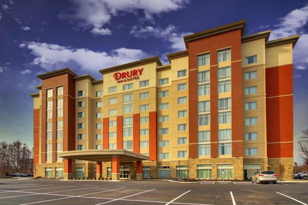 A la foto es mostra l'objecte Drury Inn & Suites Columbus Polaris situat a la ciutat de Sunbury.
