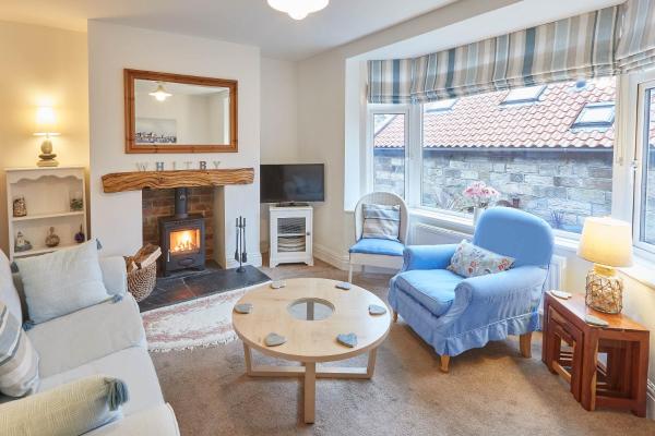 Фотография 2: Host & Stay - Tenby Cottage