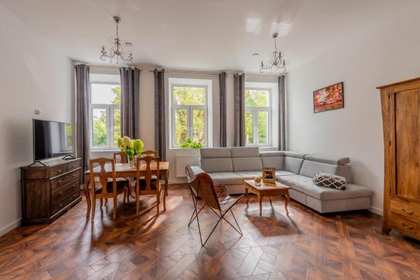 Na zdjęciu widoczny jest obiekt Kamienica Zamenhofa - Apartamenty na wynajem położony w mieście Białystok.