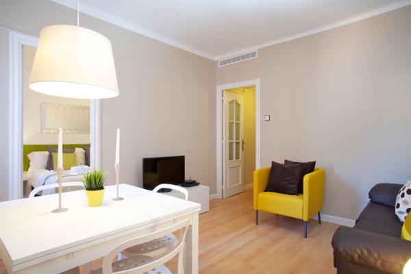 BarcelonaForRent Sagrada Penthouse, Barcelona
