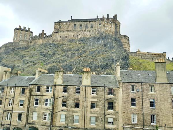 amazing apartments - Websters Land - Castle View, Edinburgh