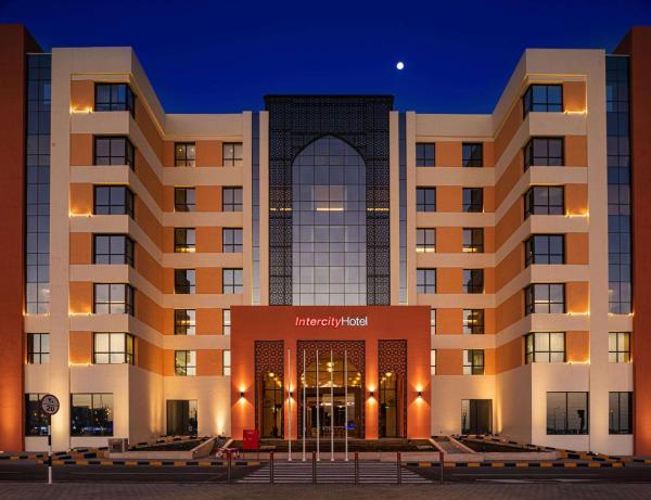 På billedet ses objektet IntercityHotel Nizwa beliggende i byen Nizwa.