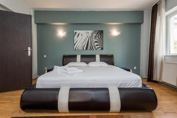 På bildet vises objektet Unirii Square Old Town Apartments som ligger i byen Bucureşti.