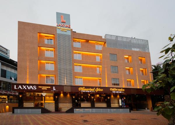 Auf dem Foto ist das Objekt Hotel Laxvas- The Business Hotel in der Stadt Thane zu sehen.