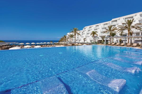 Nella foto è visibile l'oggetto Hotel Riu Buenavista - All Inclusive situato nella città di Adeje.