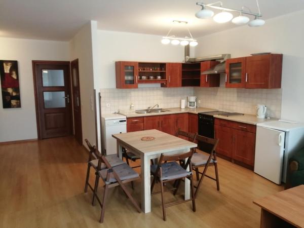 A la foto es mostra l'objecte Apartament Słoneczny situat a la ciutat de Ustroń.