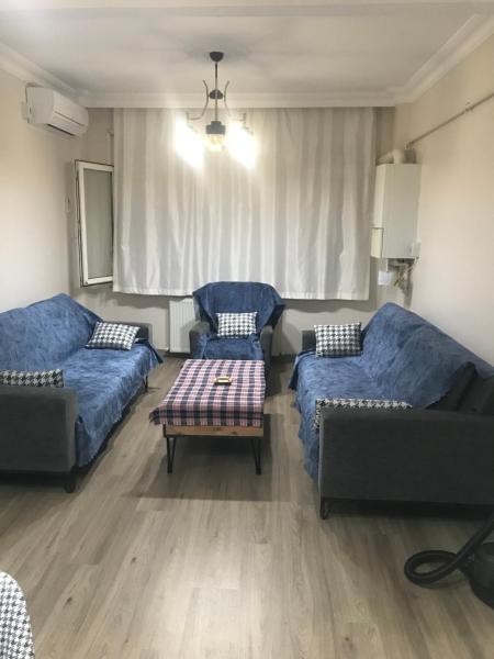 Hakan’s apartment, Estambul