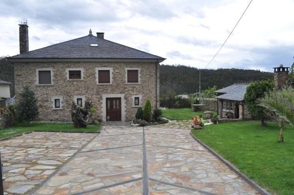 Na fotografii je vidět objekt APARTAMENTOS RURALES CASTRO DE VILAOSENDE nacházející se ve městě Sequeiro.