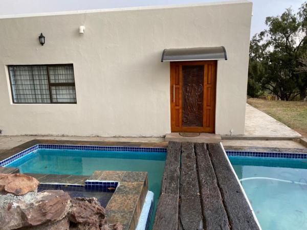 Na foto é possível ver o objeto JB Countrylife Accommodation localizado na cidade de Koedoe.