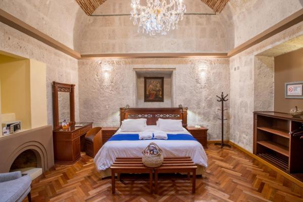 A la foto es mostra l'objecte Hotel Casona Solar situat a la ciutat de Arequipa.