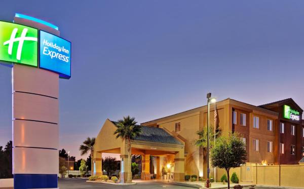 Na foto é possível ver o objeto Holiday Inn Express Las Vegas-Nellis by IHG localizado na cidade de Las Vegas.