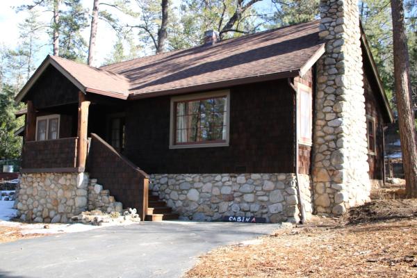 På billedet ses objektet River Rock Retreat beliggende i byen Idyllwild.