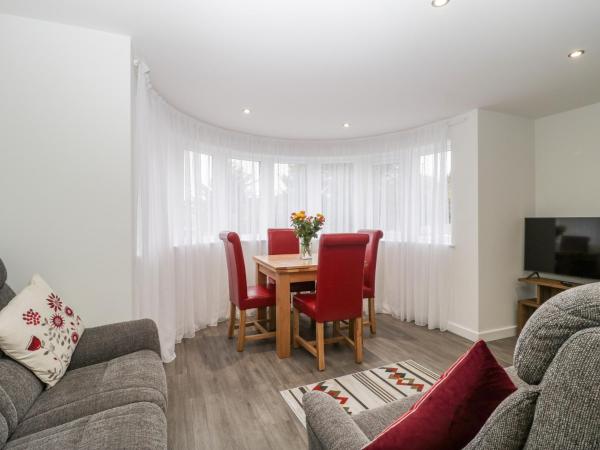 Фотография 6: Flat 2, 38 Preston Road