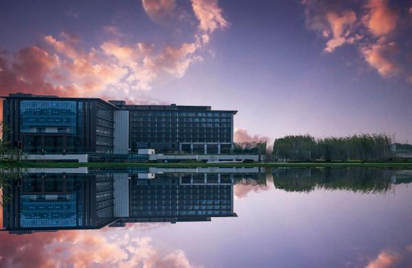 På billedet ses objektet Holiday Inn Resort Maoshan Hot-Spring by IHG beliggende i byen Miaoxi.