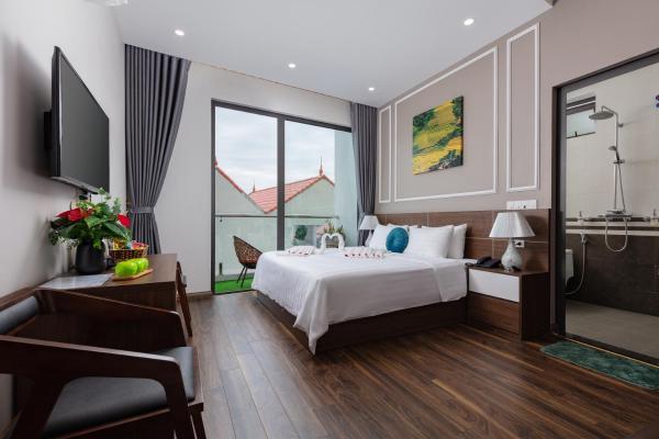 На фото показан объект Airport Classic Hotel & Travel, расположенный в городе Phù Xá Ðoài.