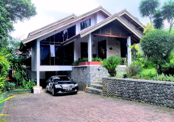 A la foto es mostra l'objecte Holidayhome Alam Cipanas Puncak situat a la ciutat de Puncak.