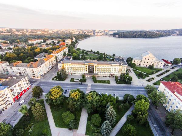 A la foto es mostra l'objecte Hotel Ternopil situat a la ciutat de Ternopil’.