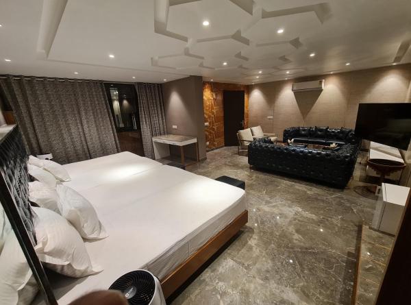 Hotel Royal Castle Grand - Delhi