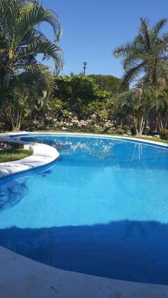 A la foto es mostra l'objecte Casa con alberca Ixtapa Zihuatanejo situat a la ciutat de Ixtapa.