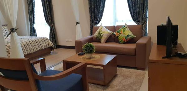 Na fotografii je vidět objekt Mactan Newtown Deluxe Island Breeze nacházející se ve městě Mactan.