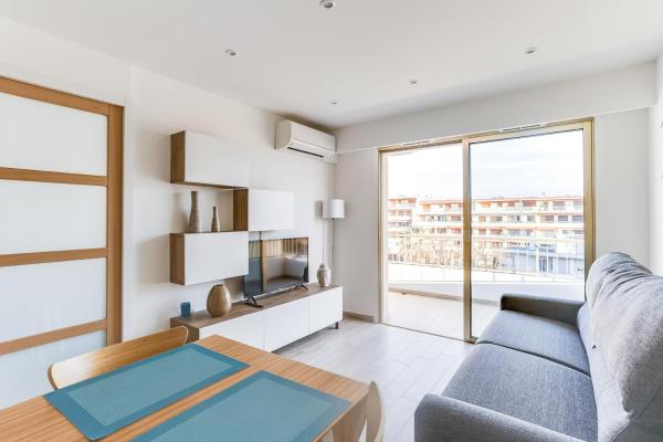 A la foto es mostra l'objecte IMMOGROOM - Renovated apartment - Terrace - AC - Wifi situat a la ciutat de Canes.