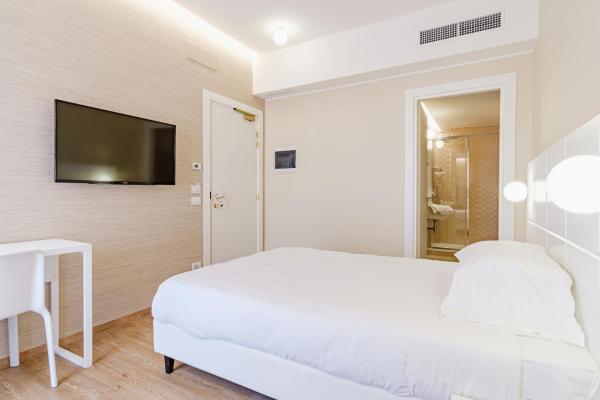 A la foto es mostra l'objecte Hotel Boston situat a la ciutat de Bari.