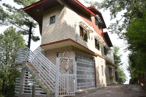 Janjua lodges Murree, Murree