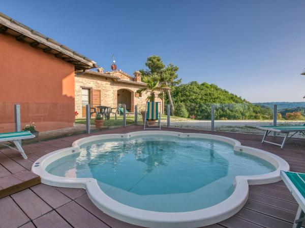 Na zdjęciu widoczny jest obiekt Mansion in Sant'Angelo with Valley Views położony w mieście Piandimeleto.