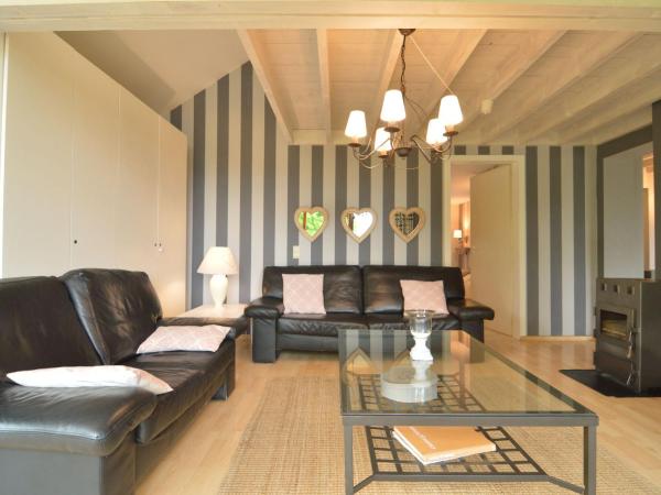 Foto 7: Chalet with Valley Views,