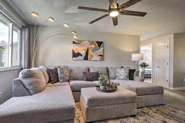 Fotografie 6: Duplex with Private Yard 3 Mi to Downtown Loveland!