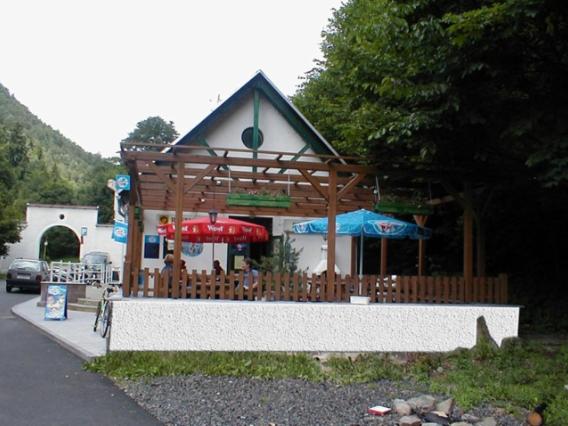 På bilden syns objektet Restaurace a pension První Mlýn Chomutov som ligger i staden Chomutov.