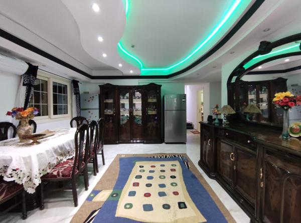 Στη φωτογραφία φαίνεται το αντικείμενο Luxury Apartments που βρίσκεται στην πόλη Κάιρο.