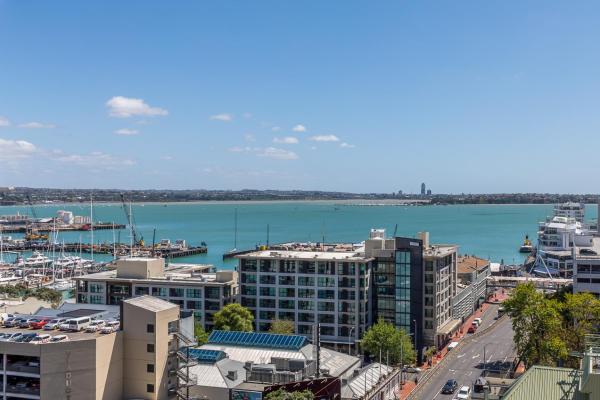 Στη φωτογραφία φαίνεται το αντικείμενο QV Huge Penthouse with Waterview & Parking - 919 που βρίσκεται στην πόλη Ώκλαντ.