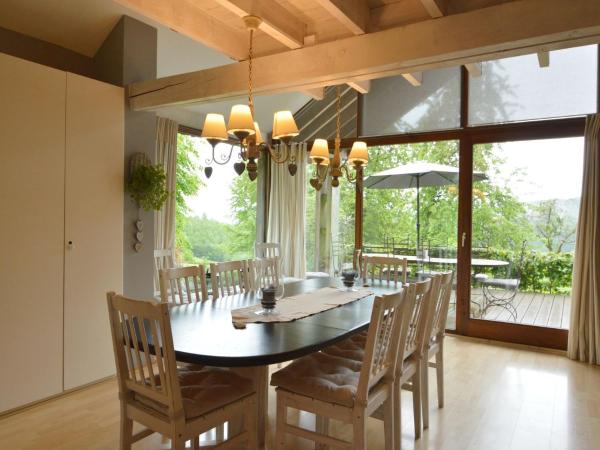 Foto 3: Chalet with Valley Views,
