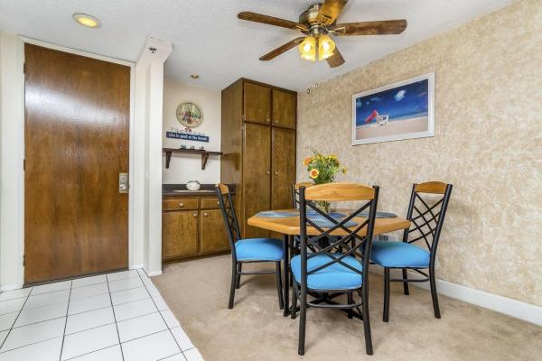 Foto 8: Condo in Beachfront Resort B-212